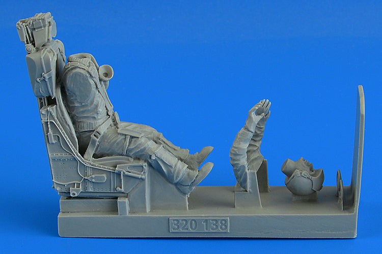 Aerobonus QAB320138 1:32 Luftwaffe Pilot for F-104 with Ejection Seat