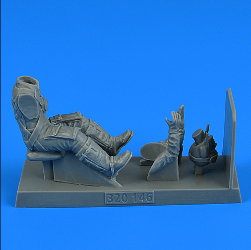 Aerobonus QAB320146 1:32 Luftwaffe WWII Pilot for Bf-109K w/ Parachute