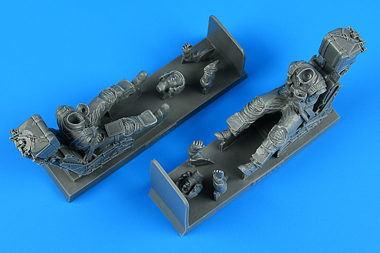 Aerobonus QAB320148 1:32 USN/USMC F/A-18D Pilot & Operator with Seats