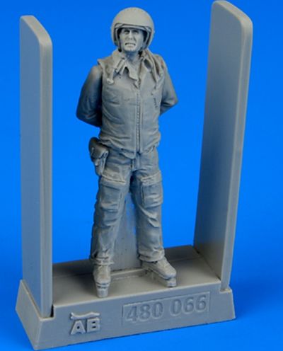 Aerobonus QAB480066 1:48 Soviet air force fighter pilot