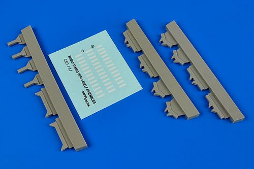 Aerobonus QAB480141 1:48 USAF Missile Maintenance Stands