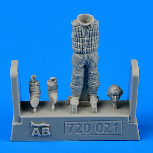 Aerobonus QAB720021 1:72 German Luftwaffe pilot WWII with life jacket