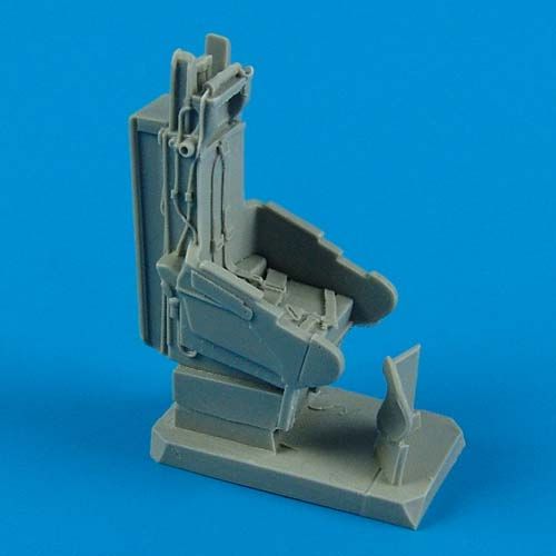 Quickboost QB48521 1:48 Convair F-102A Delta Dagger seat with safety belts
