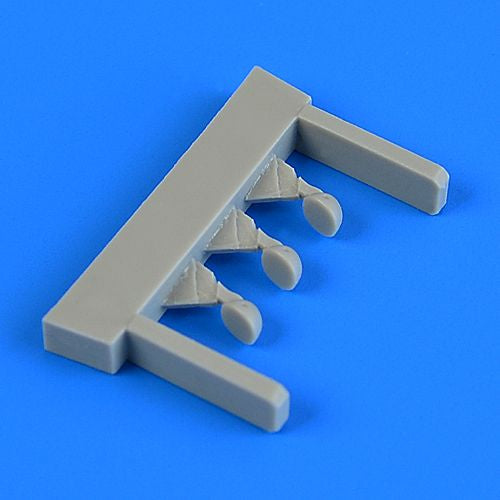Quickboost QB48779 1:48 Hawker Hurricane circular mirror