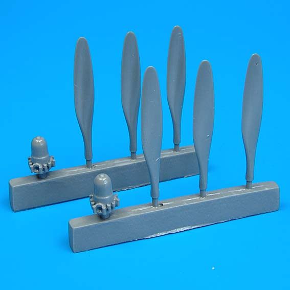 Quickboost QB72010 1:72 North-American B-25H Mitchell propeller x 2