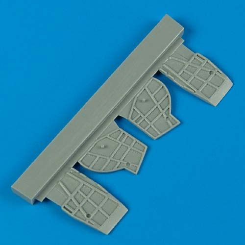 Quickboost QB72354 1:72 Curtiss SB2C Helldiver undercarriage covers
