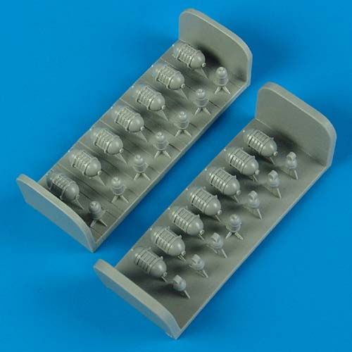 Quickboost QB72356 1:72 Boeing B-17 Flying Fortress oxygen cylinders