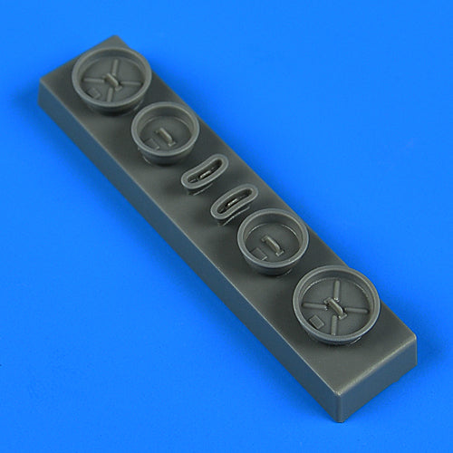 Quickboost QB72652 1:72 Grumman E-2C Hawkeye FOD covers