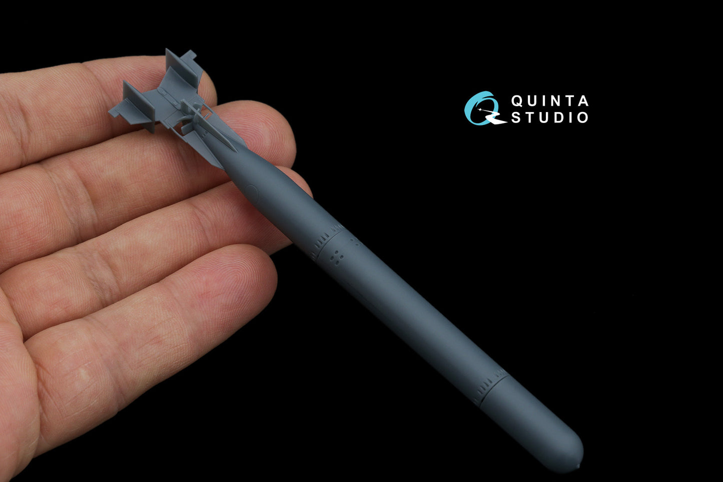 Quinta Studio QT48076 1:48 Italian WWII aircraft torpedo F200-450