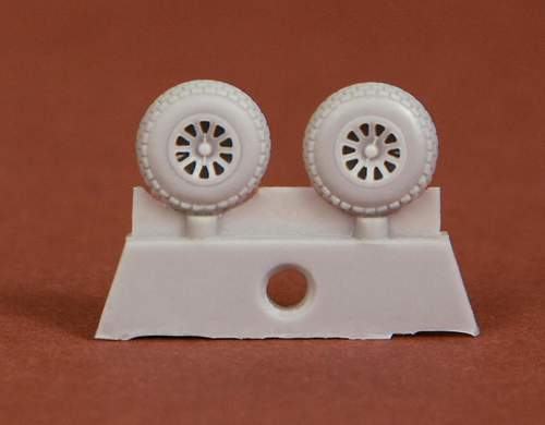 SBS Model SBS72043 1:72 North-American P-51D Mustang wheel set