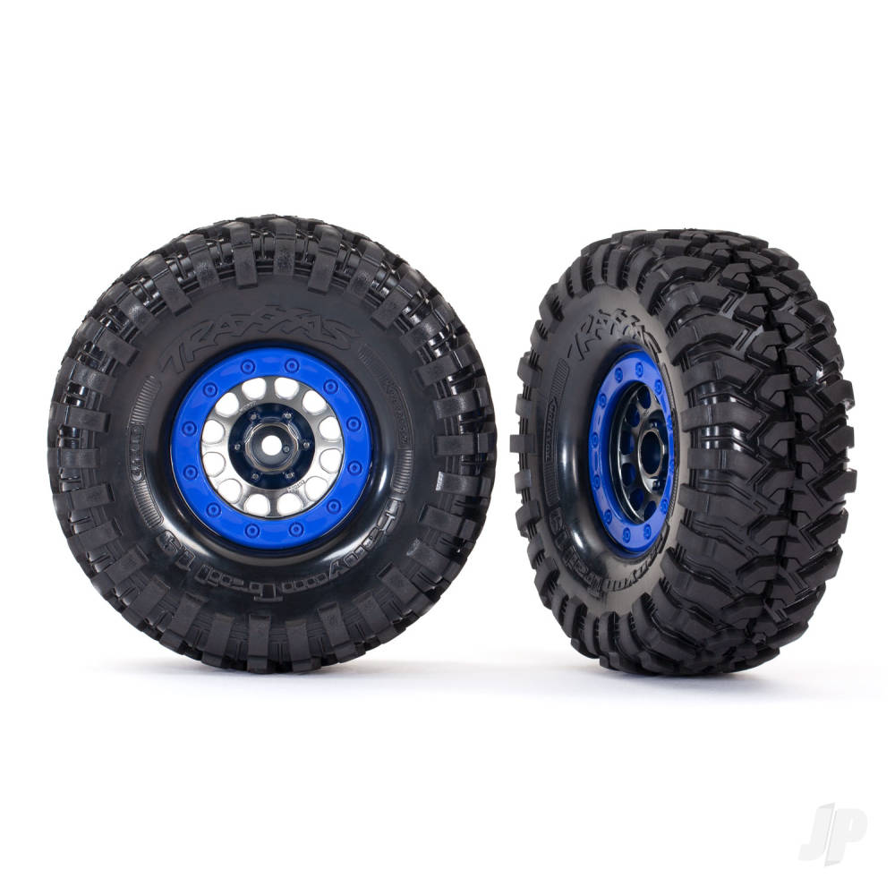 Traxxas Tyres and wheels, assembled, glued (Method 105 1.9" black chrome, blue beadlock style wheels, Canyon Trail 4.6x1.9" Tyres, foam inserts) (1 left, 1 right) 8182