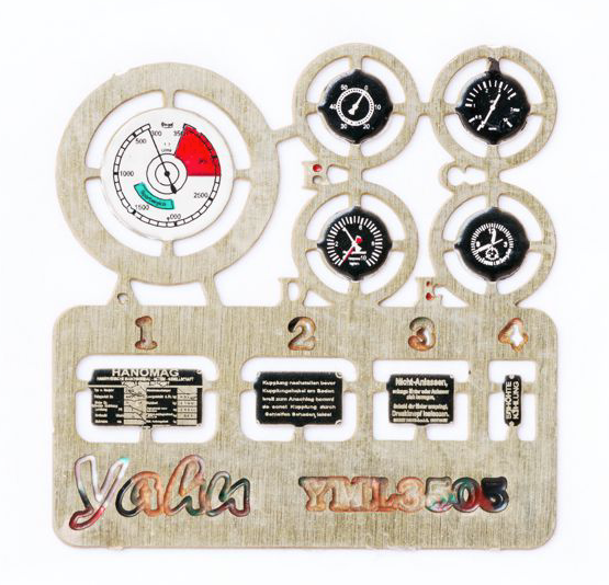 Yahu Models YML3505 1:35 German Sd.Kfz.251 Photoetched instrument panels