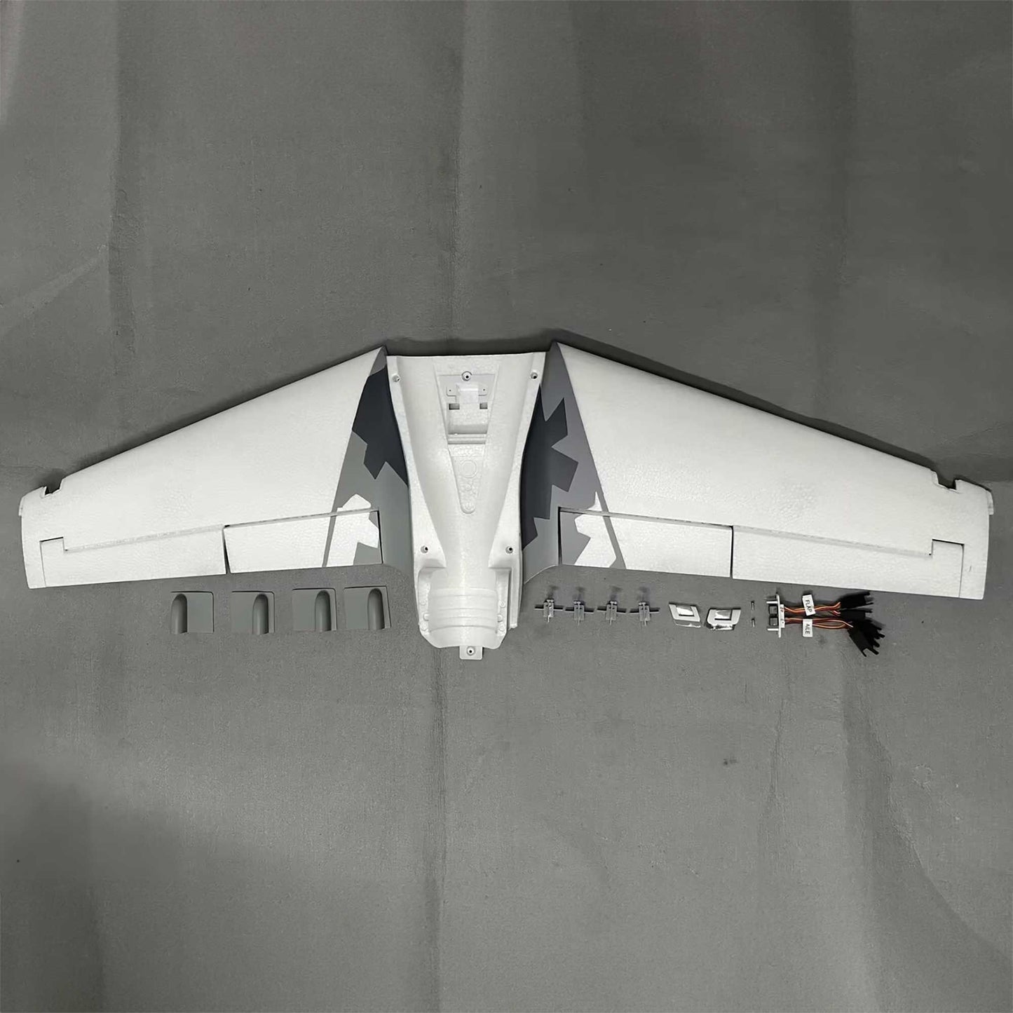 E-flite Wing: Viper 64mm EDF Jet EFL-1468