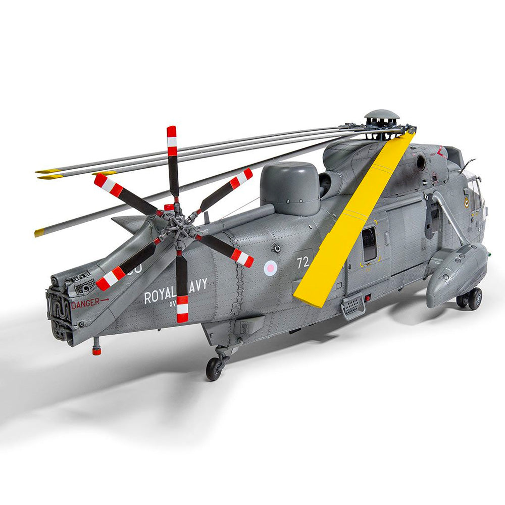 Airfix A11006 Westland Sea King HAS.1/HAS.5/HU.5 Helicopter 1:48 Model Kit