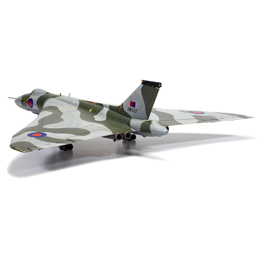 Airfix A12013 Avro Vulcan B.2 Black Buck 1:72 Model Kit