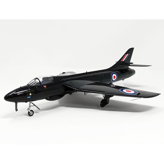 AiP 15003 RAF Hawker Hunter F.6 "Black Arrows" 1:48 Model Kit
