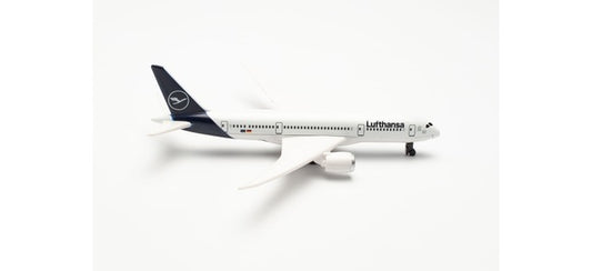 Daron B787 Lufthansa ATRT-4136