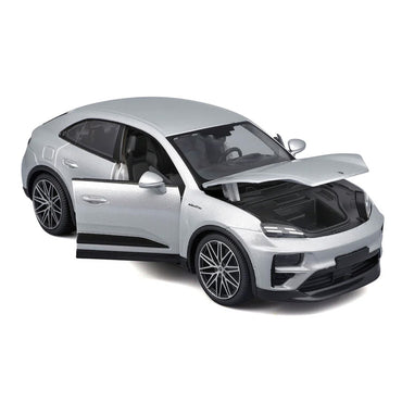 Bburago Porsche Macan Turbo 4 Silver 1:24 Diecast Car