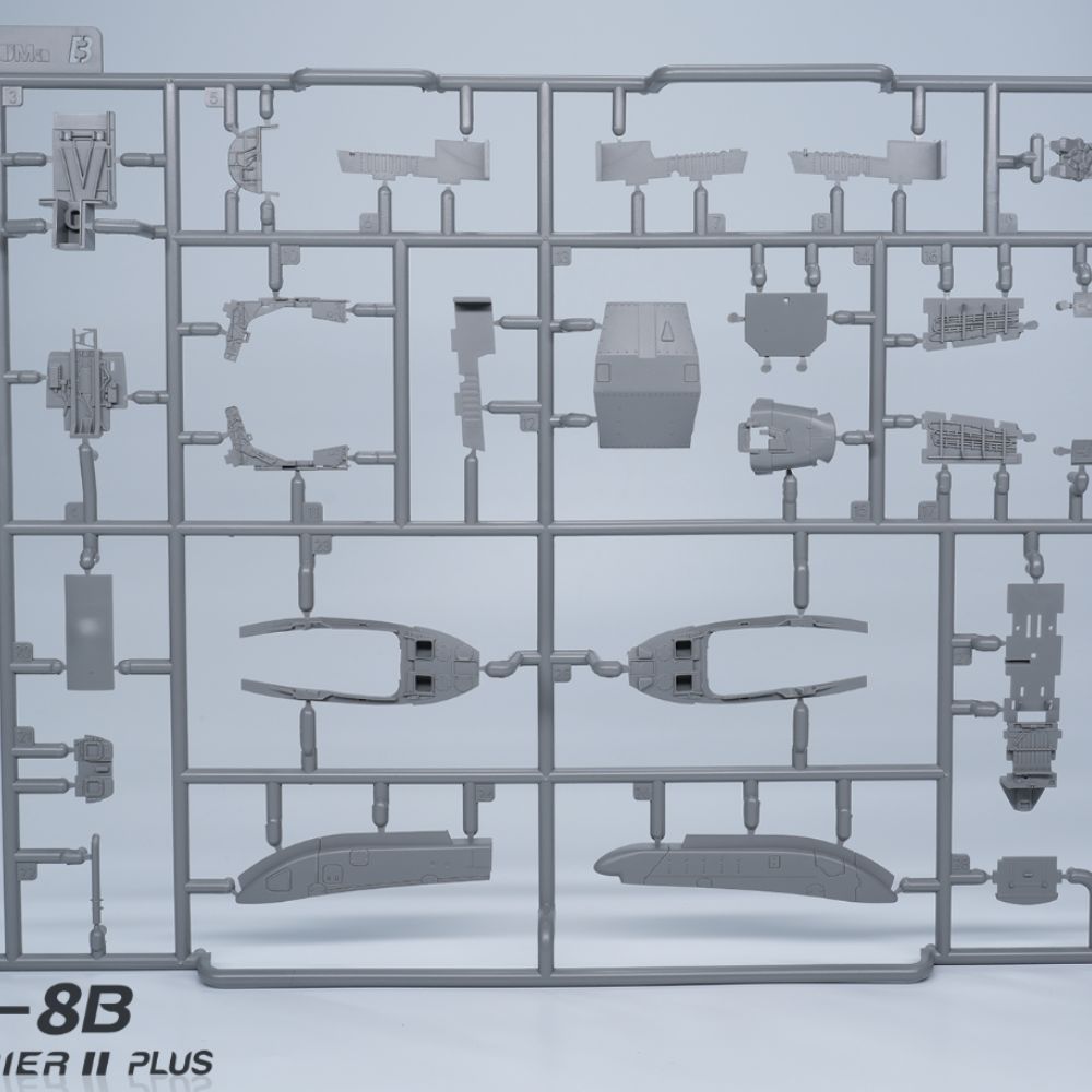 UMa Model D1001 AV-8B Harrier II Plus 1:48 Model Kit