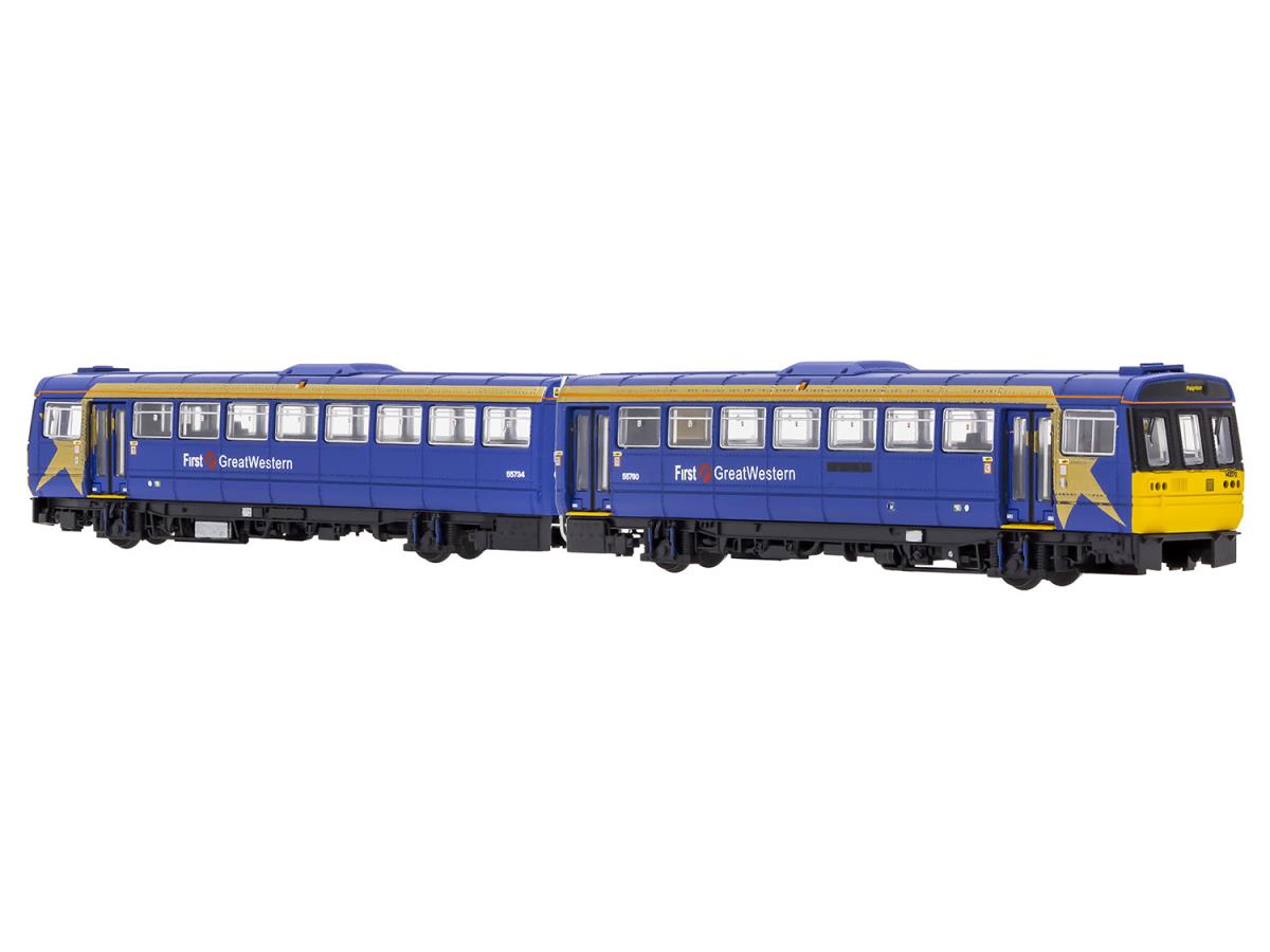 Dapol Class 142 070 First Great Western Blue/Gold (DCC-Fitted) DA2D-142-009D N Gauge
