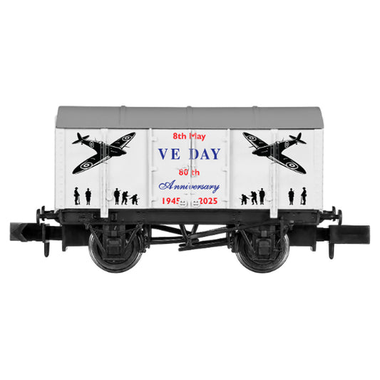 Dapol Airforce VE Day 80th Anniversary Gunpowder Van N Gauge DA2F-013-095
