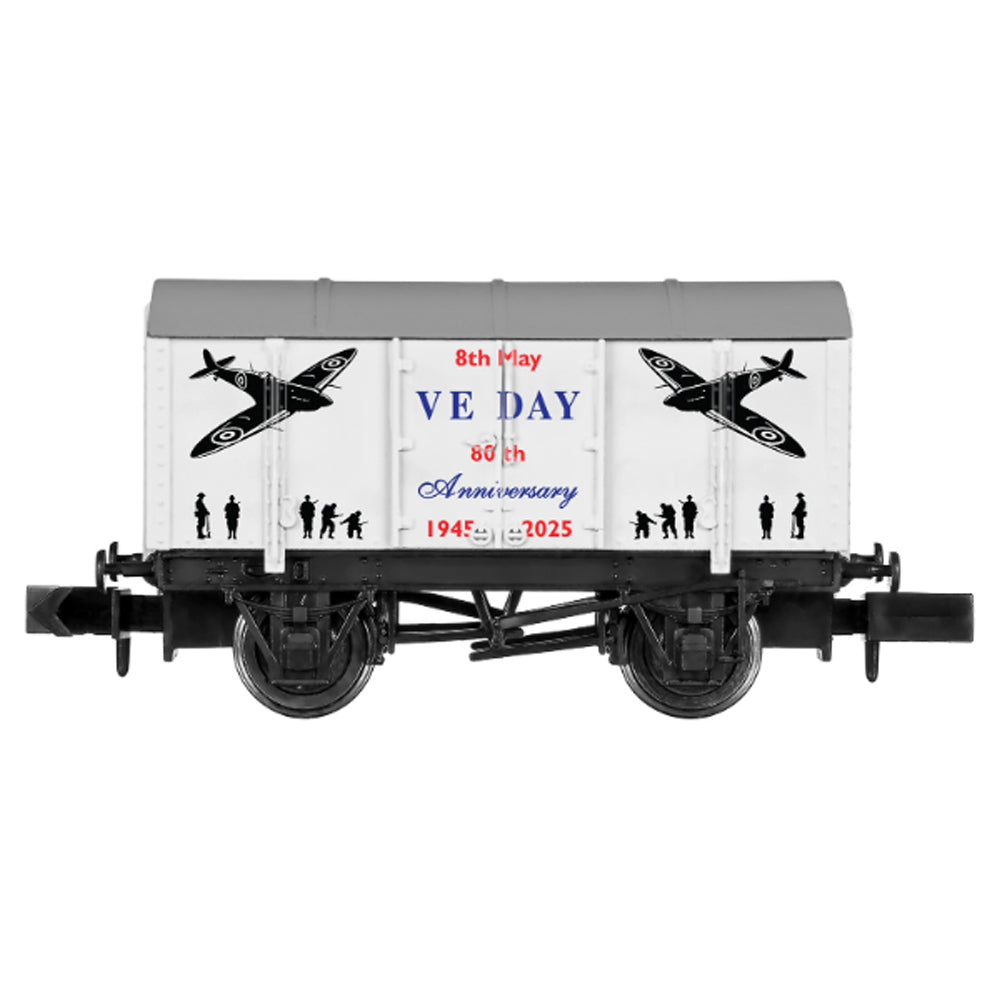Dapol Airforce VE Day 80th Anniversary Gunpowder Van N Gauge DA2F-013-095