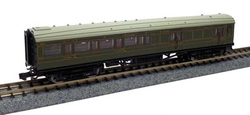 Dapol Maunsell SR Brake 3rd Class Coach Lined Green 3215 N Gauge DA2P-012-056