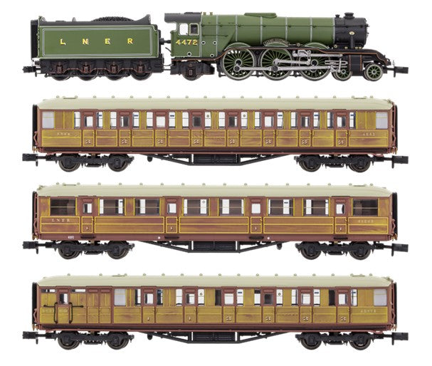 Dapol A1 4472 'Flying Scotsman' LNER Green Train Pack 2S-011-010 N Gauge