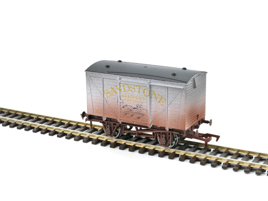 Dapol Ventilated Van Sandstone Brewery Wrexham No.1 Weathered OO DA4F-011-115