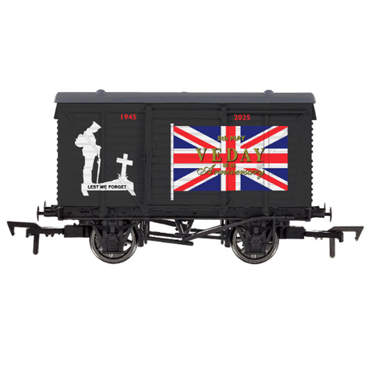 Dapol Army VE Day 80th Anniversary Ventilated Van OO Gauge DA4F-011-148