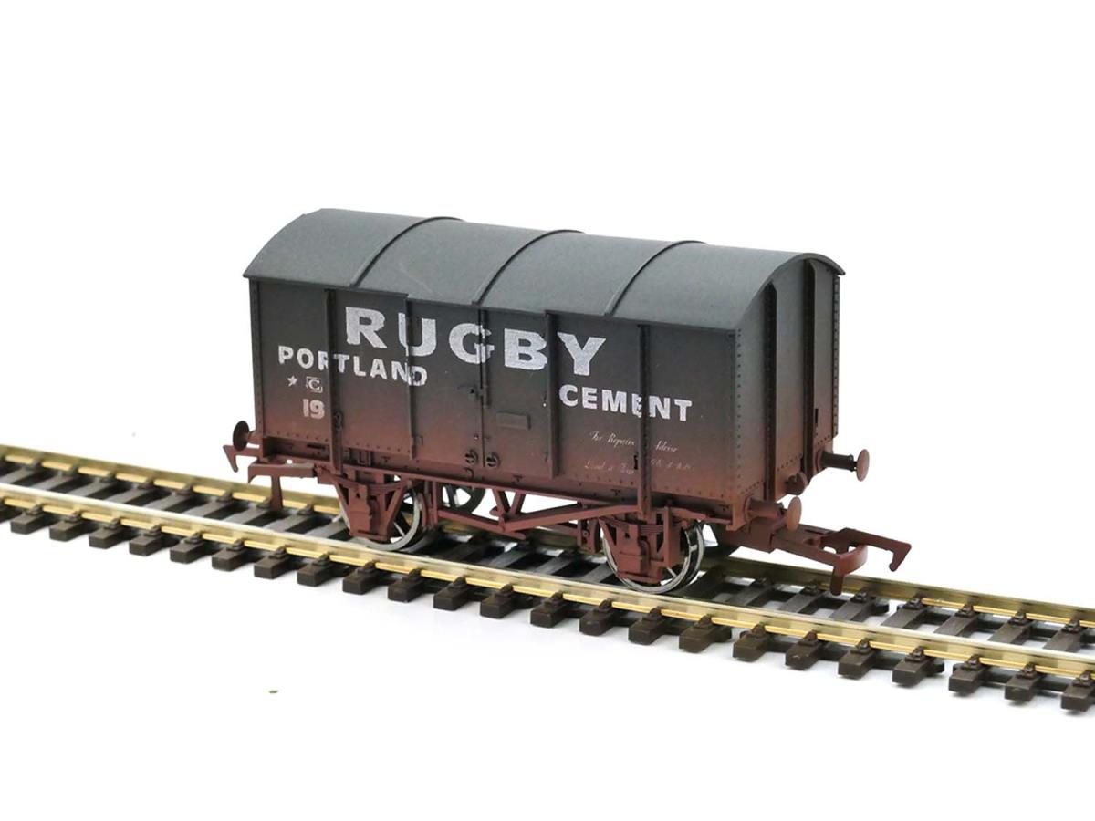 Dapol Gunpowder Van Rugby Cement 19 Weathered 4F-013-178 OO Gauge