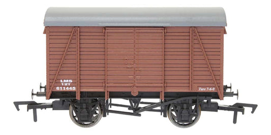 Dapol Box Van LMS 611445 4F-021-035 OO Gauge