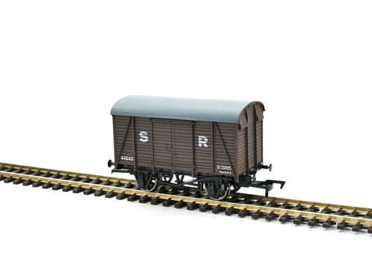Dapol Box Van SR 44645 DA4F-021-039 OO Gauge
