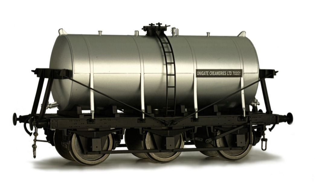Dapol 6 Wheel Milk Tanker Unigate Creameries 44013 O Gauge 7F-031-009
