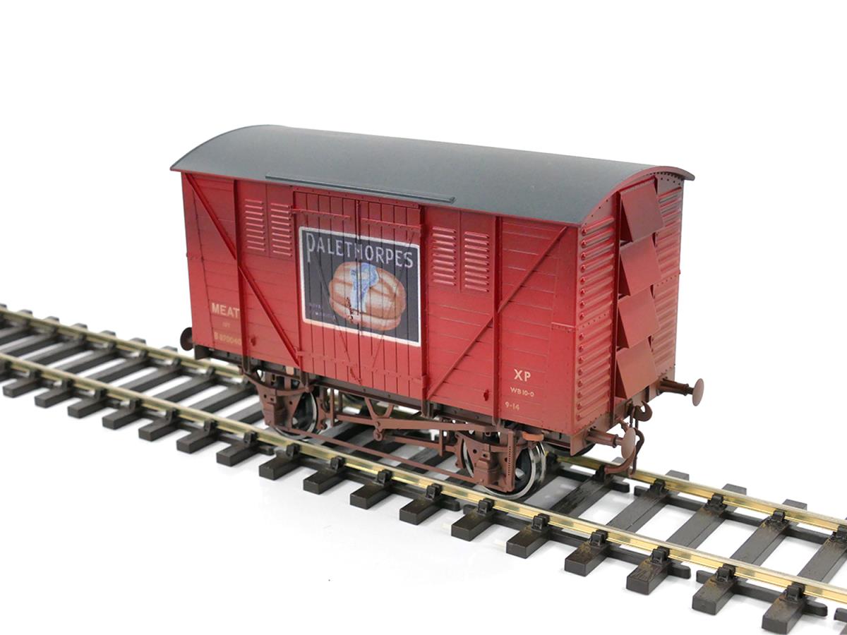 Dapol BR Meat Van Palethorpe Sausages Weathered DA7F-054-006W O Gauge