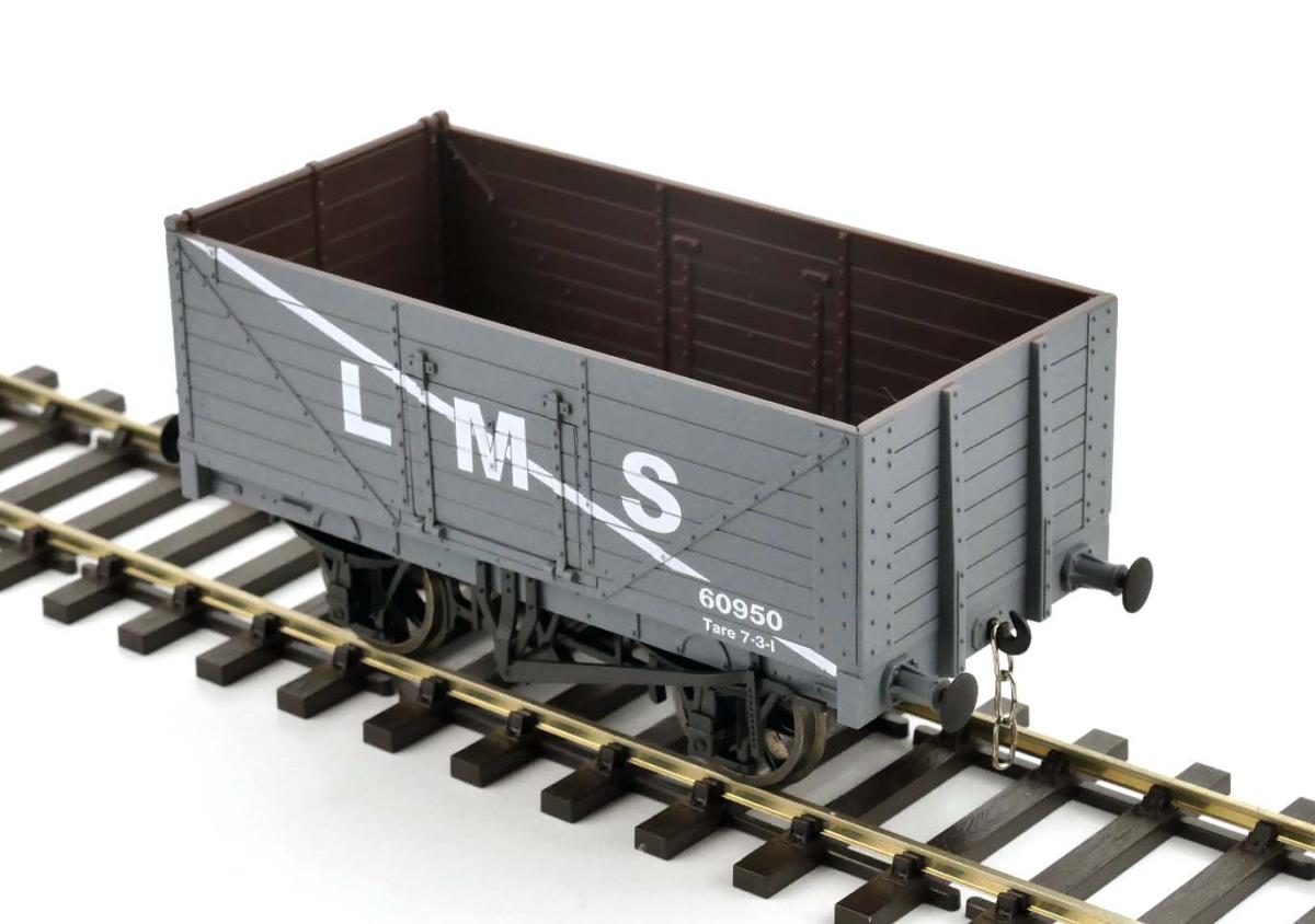 Dapol 7F-071-044 7 Plank Wagon LMS 60950 O Gauge