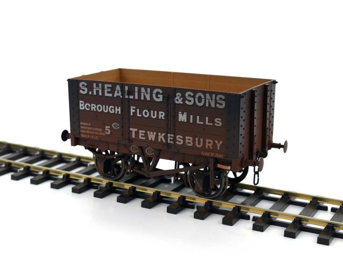 Dapol 7 Plank Wagon 9ft Wheelbase S Healing 5 Weathered DA7F-072-007W O Gauge