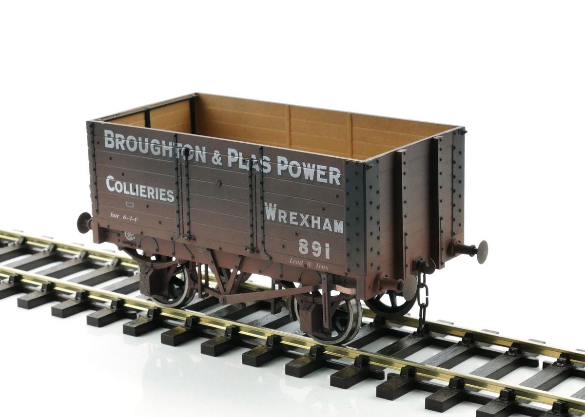 Dapol 7 Plank Wagon 9' Wheelbase Broughton & Plas Power 891 O Gauge 7F-073-006W