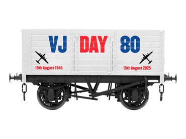 Dapol 7 Plank Wagon 9' Wheelbase VJ Day 80th Airforce Weathered DA7F-073-022W