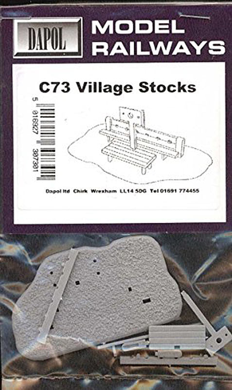 Dapol Kitmaster Village Stocks Kit HO/OO Gauge DAC073