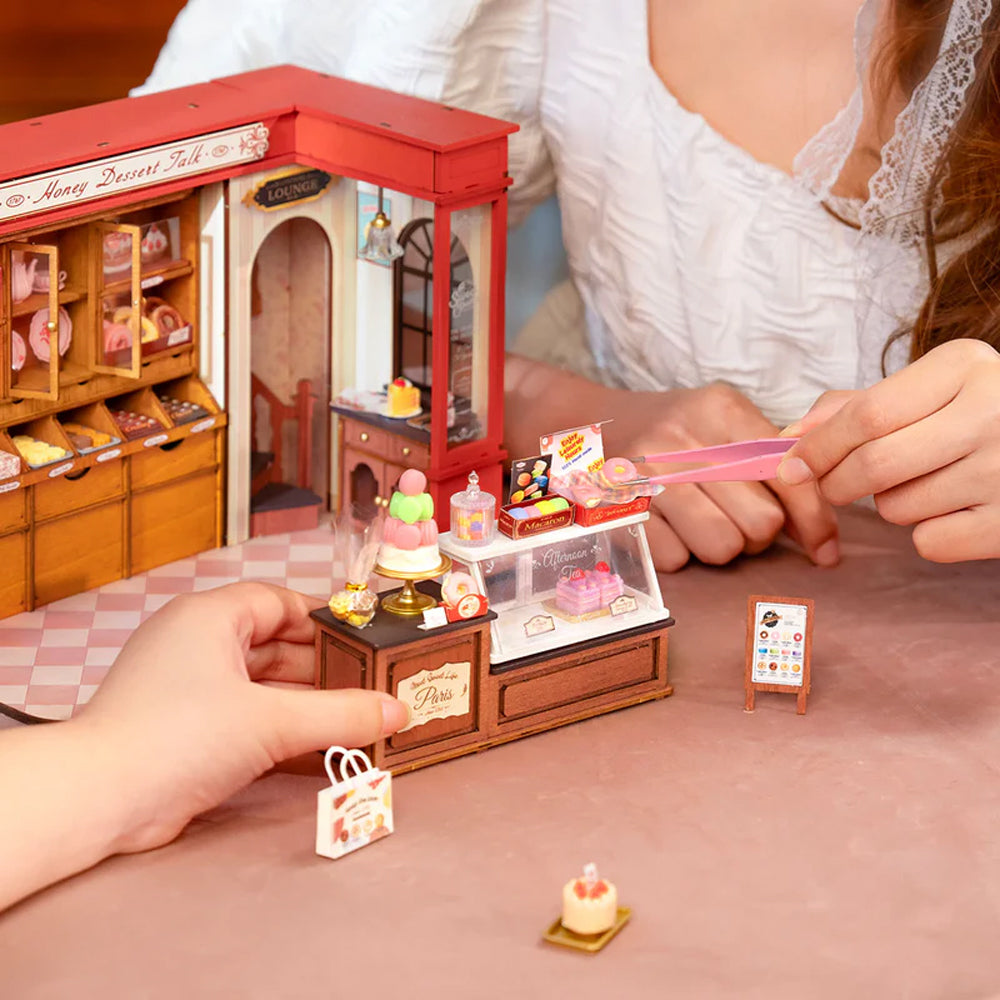 Rolife Honey Dessert Talk DIY Miniature Dollhouse Model DG168