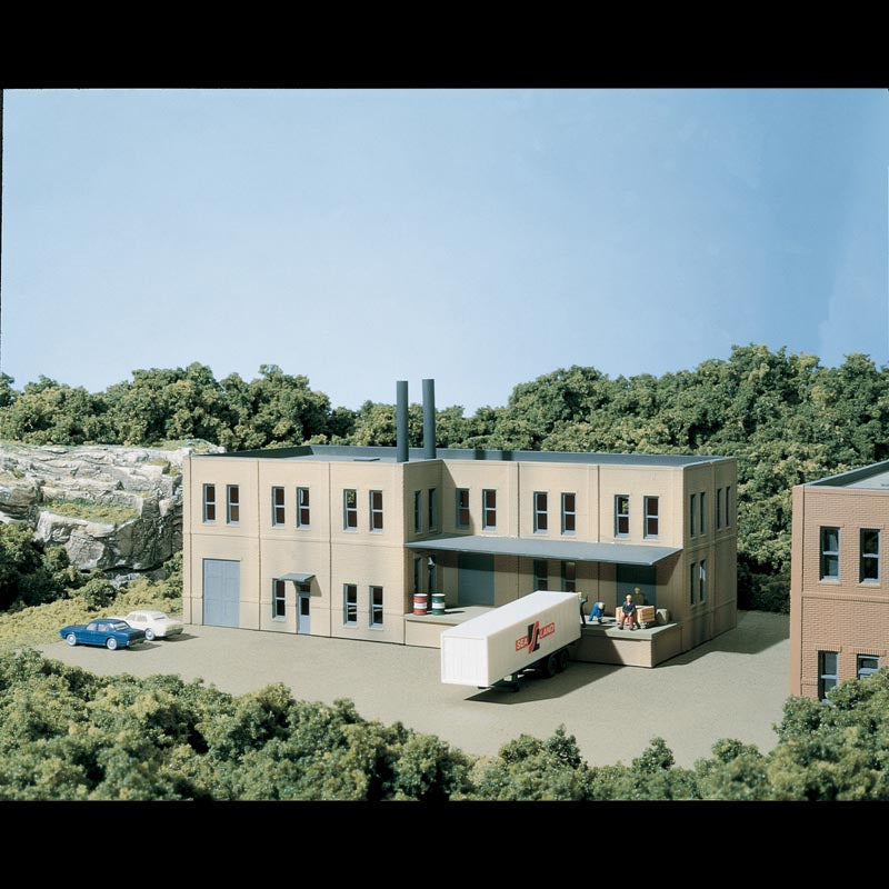 DPM 50600 Gripp's Luggage Manufacturing N Gauge