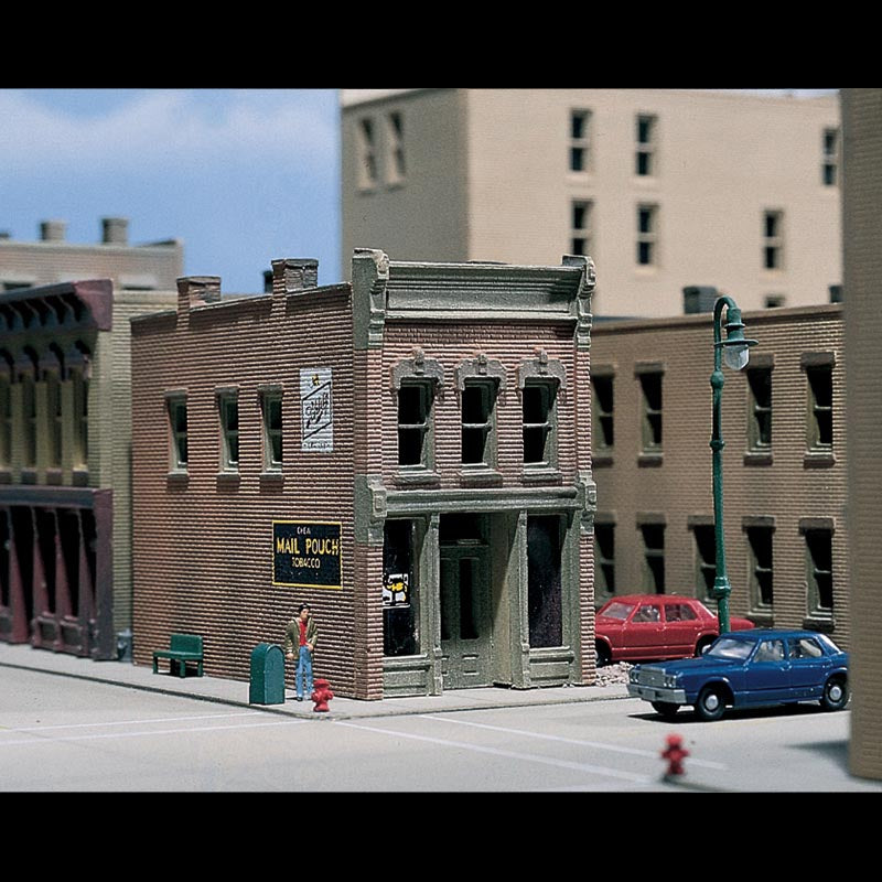 DPM 51100 Cricket's Saloon N Gauge