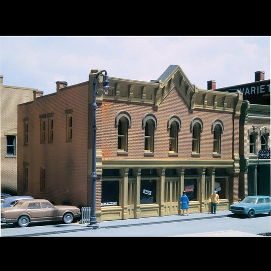 DPM 51400 Erik's Emporium N Gauge