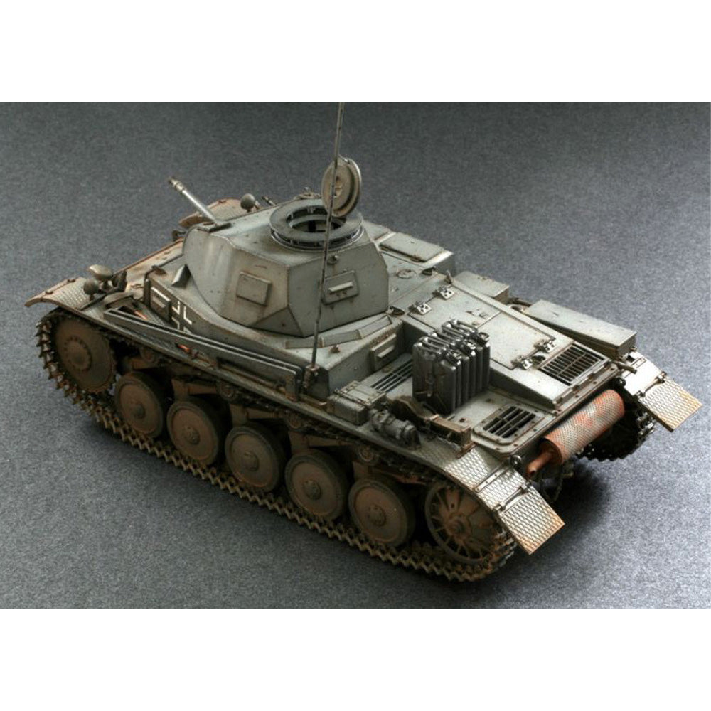 Dragon 6432 Pz.Kpfw.II Ausf.C w/Interior, 4 Figures & Accs 1:35 Model Kit