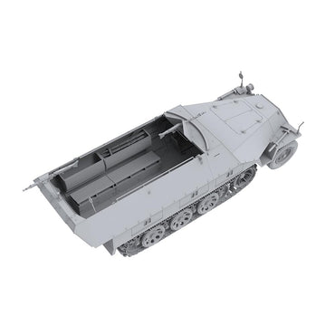 Das Werk 16005 Sd.Kfz 251/1 Ausf.D WWII German Half-track 1:16 Model Kit