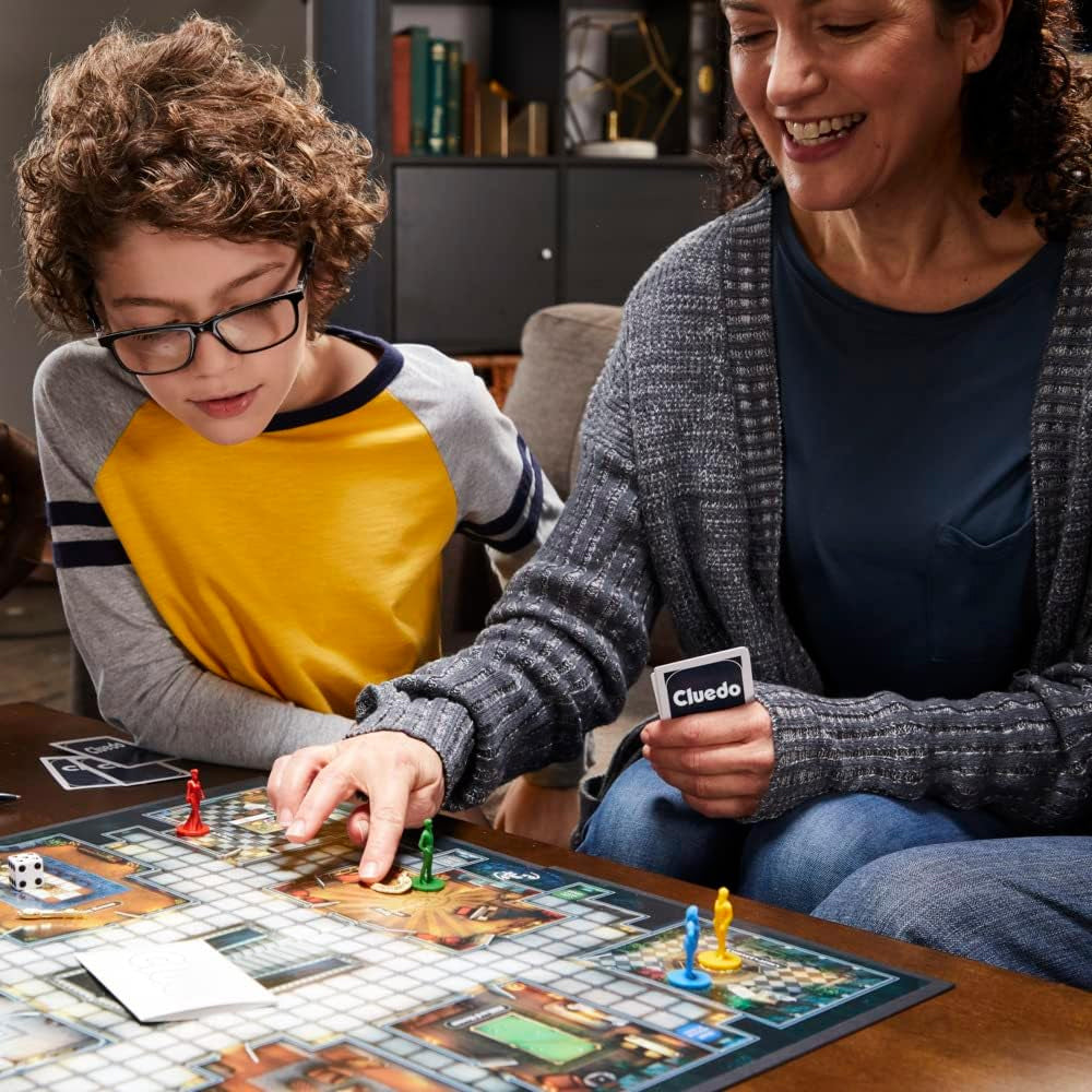 Cluedo - Classic Mystery Board Game - Hasbro Age 8+ 2-6 Players