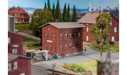 FALLER DB Administration Building Model Kit I HO Gauge 120235