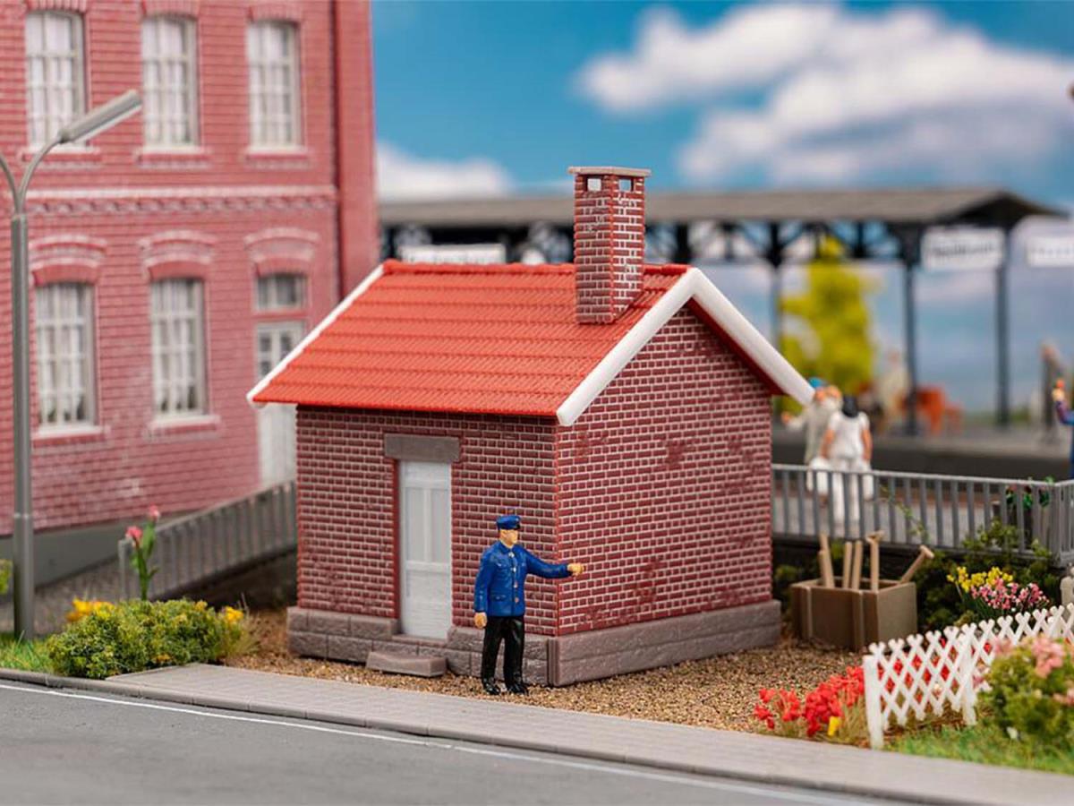 Faller Railway Hut with Attendant Kit III FA120306 HO Gauge