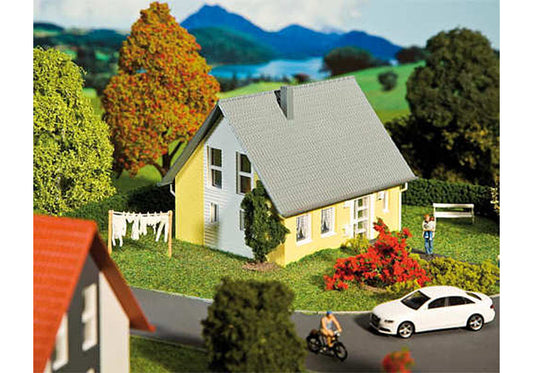 FALLER Detached House (Yellow) Model Kit VI HO Gauge 130317